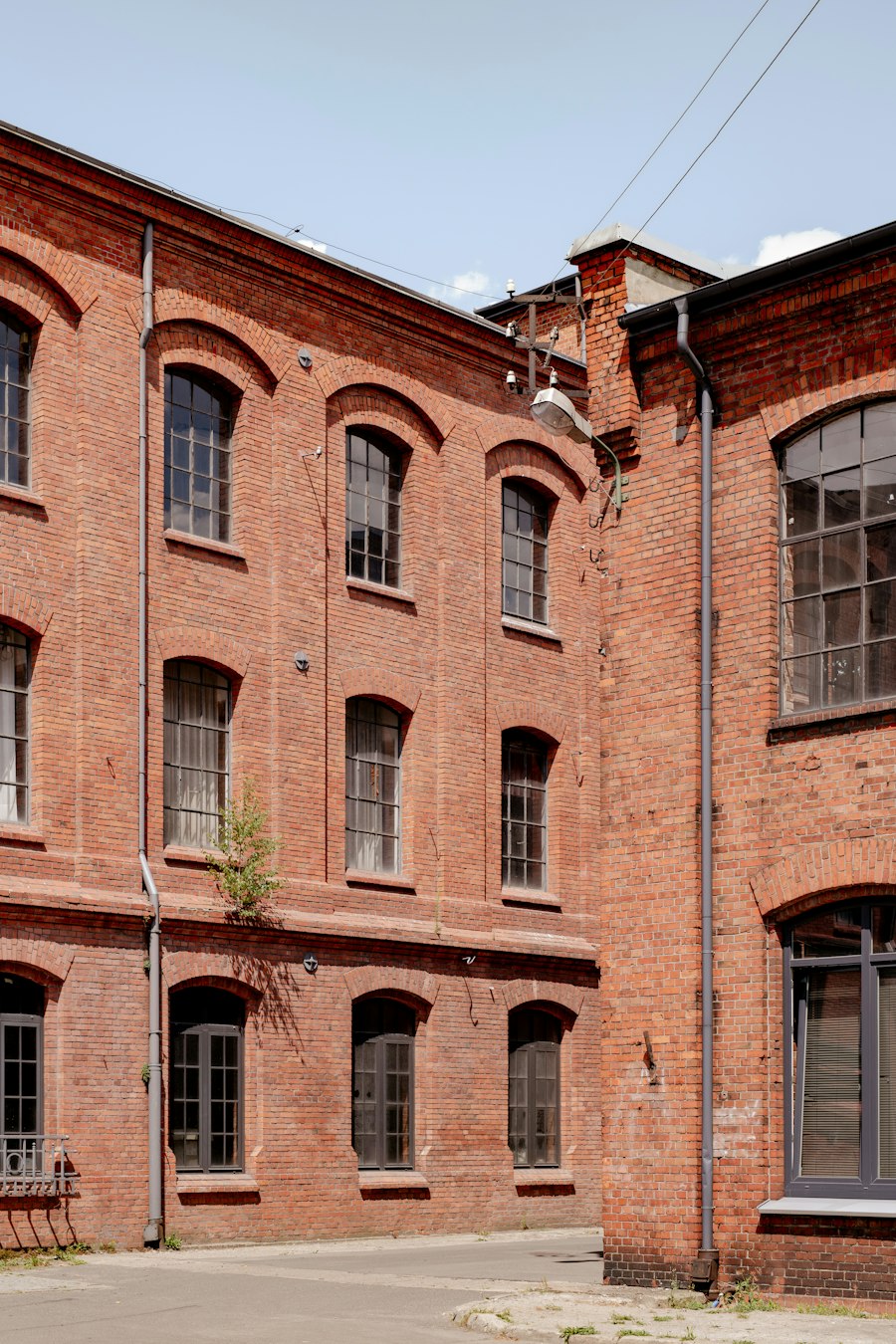 Brick masonry façade with windows